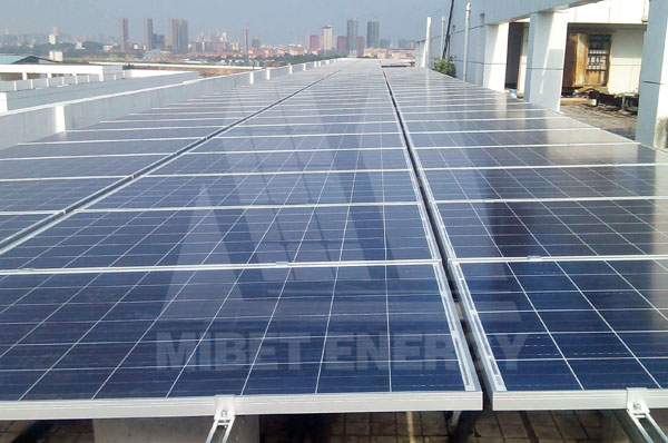 光伏發(fā)電系統(tǒng)的主要組成部分及分類(lèi)有哪些？