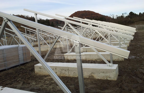 貴州光伏生產(chǎn)廠(chǎng)家：幾種光伏支架多方面的對(duì)比