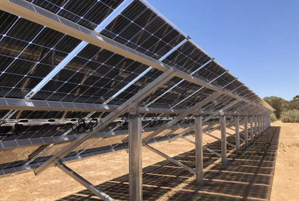 雙面太陽能電池板有什么優(yōu)勢？發(fā)電效率提升多少？