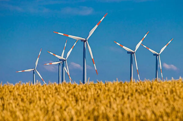 風(fēng)力發(fā)電機轉(zhuǎn)一圈可以發(fā)多少度電？