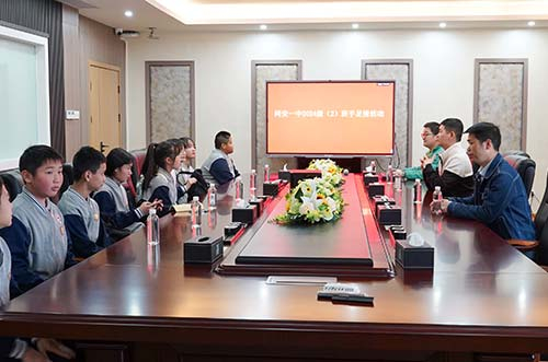 匠心鑄造新能，聚力啟迪未來！邁貝特?cái)y手青少年探索綠色智造工廠